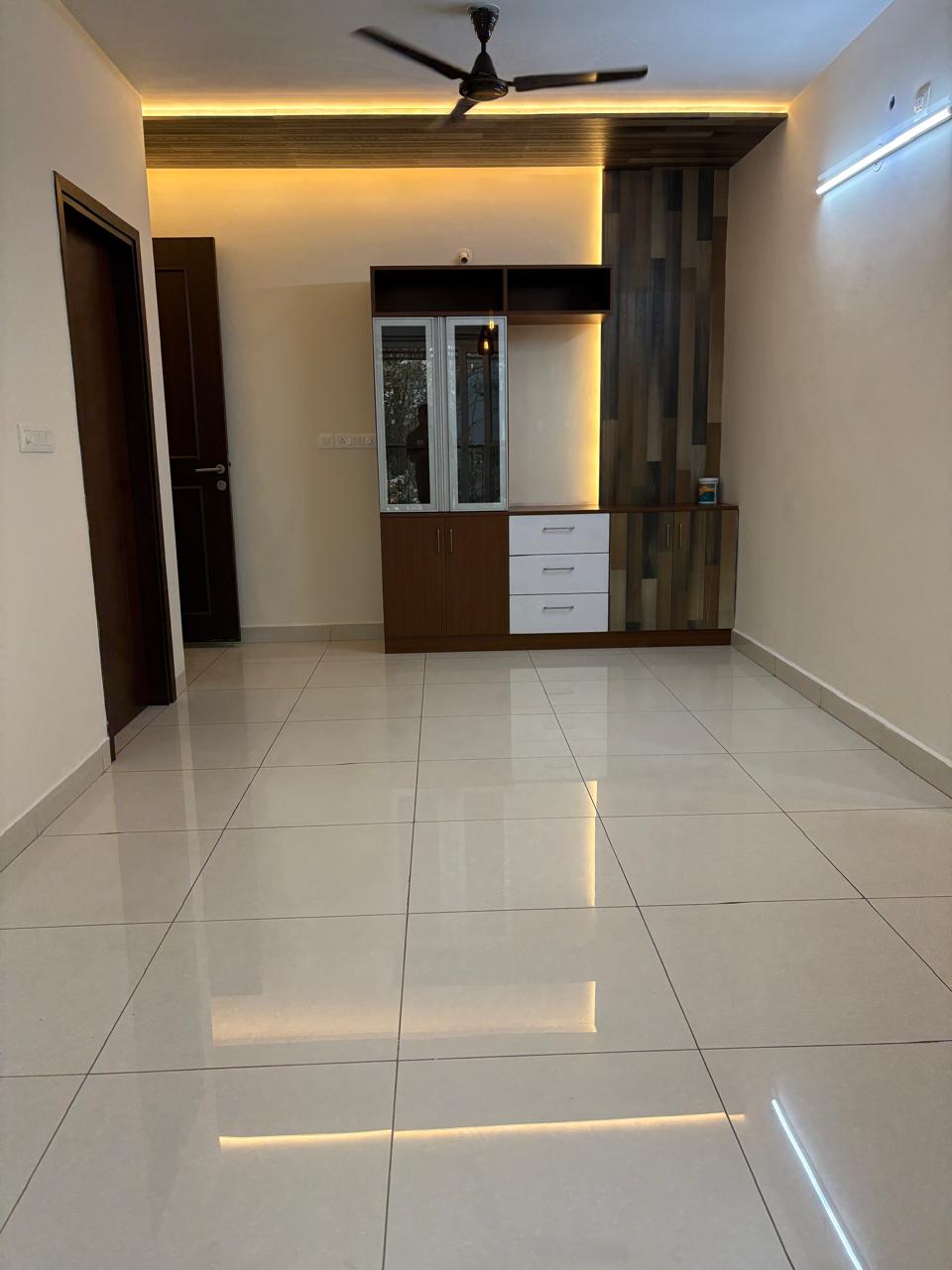 Warm Living Room Floor Buffing & TV Unit